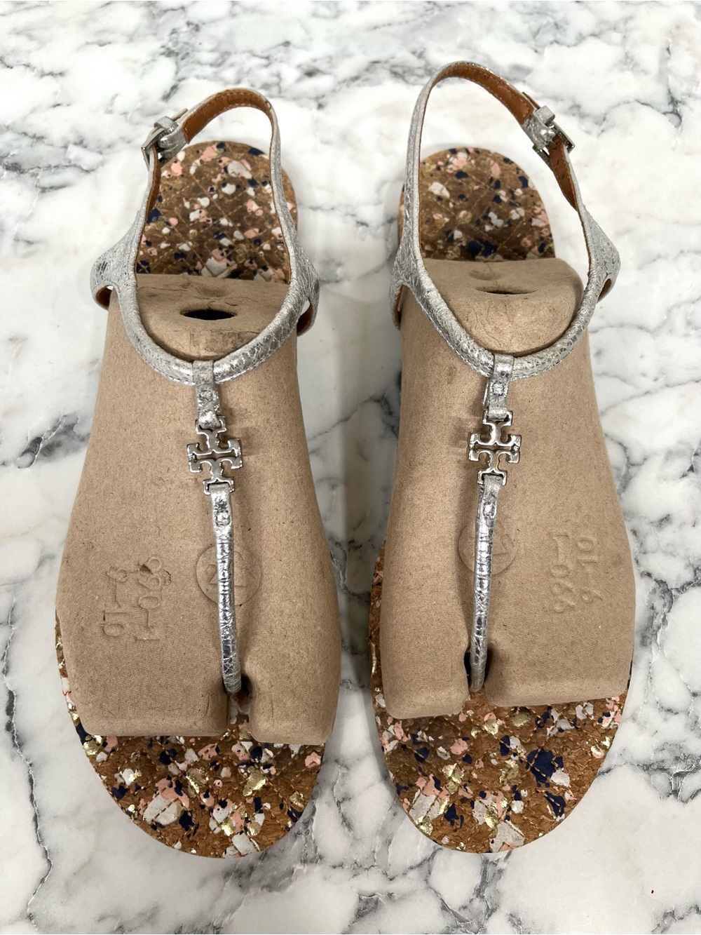 Tory Burch Marion Confetti Quilted T-Strap Thong Sandal Silver Women’s Size 9.5